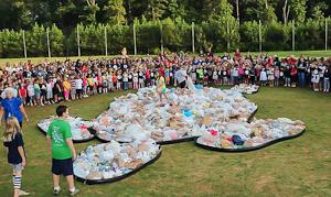 Sea turtle made from trash